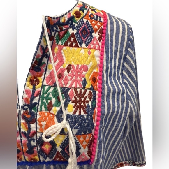 Striped Tunic with Colorful Embroidery Size small - Picture 2 of 7
